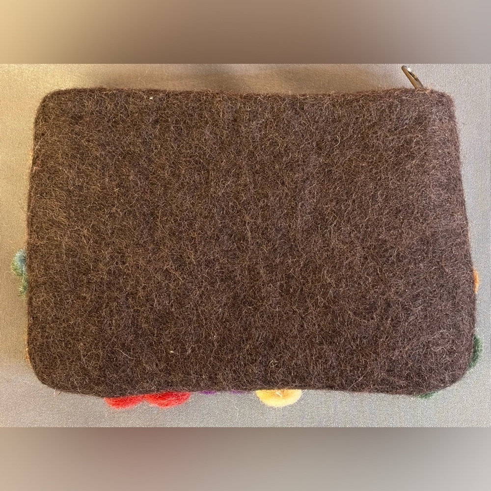 Rising Tide Felted Wool Flowers Clutch Purse Handmade 100% Sheep Wool Made Nepal - Picture 2 of 4